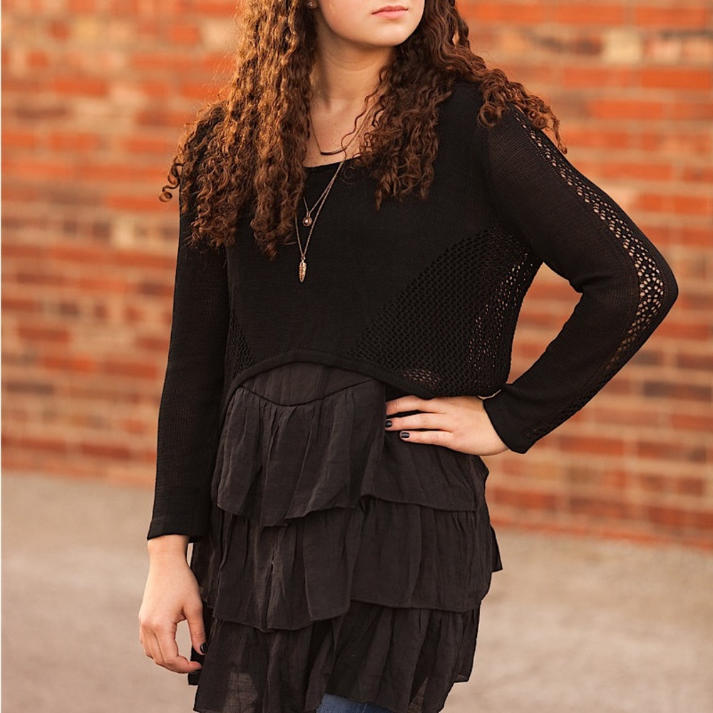 Selfie Couture by Trendology Boutique Top Ruffle / Crochet - One Size